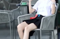 拍摄快乐小姐姐,捕捉小姐姐的阳光瞬间